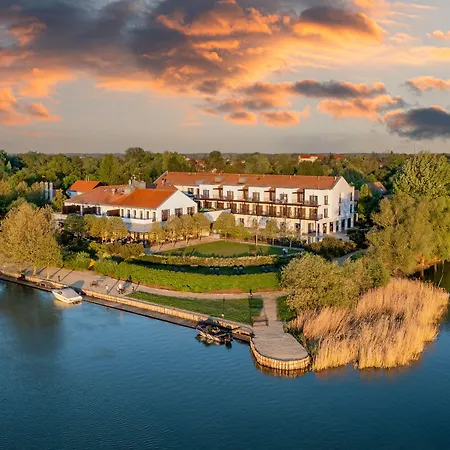 Tisza Balneum Hotel 4*